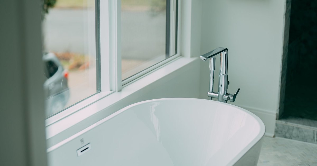 Bathtub Refinishing demo