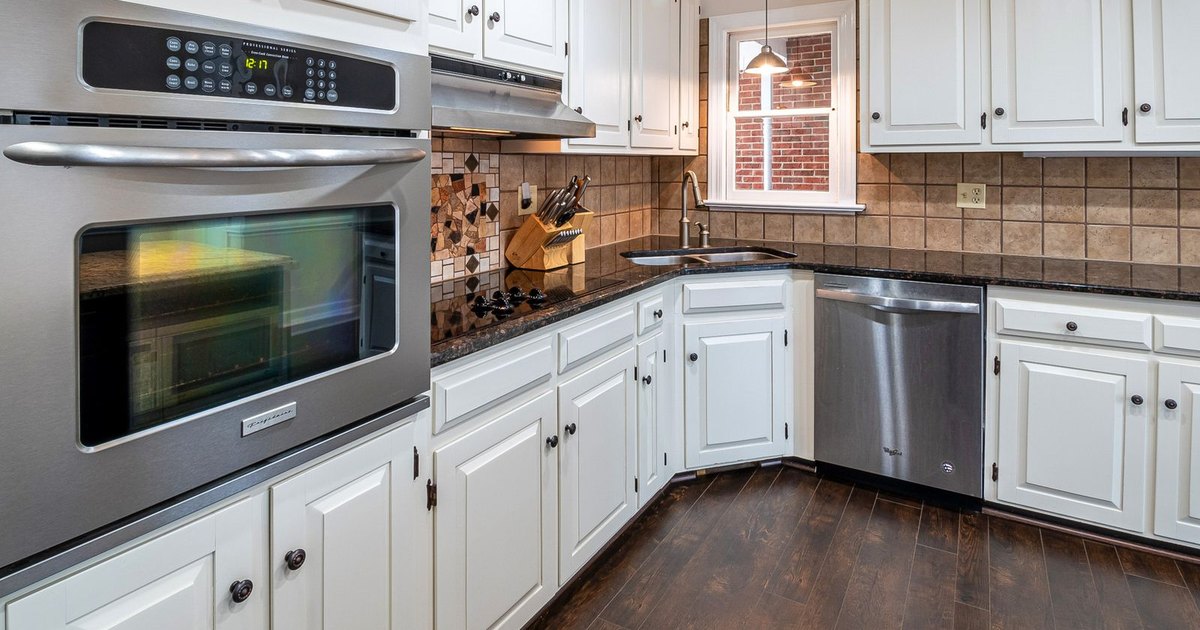 Cabinet Refacing demo