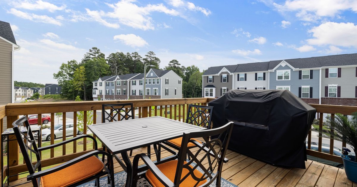 Deck Staining Sealing demo