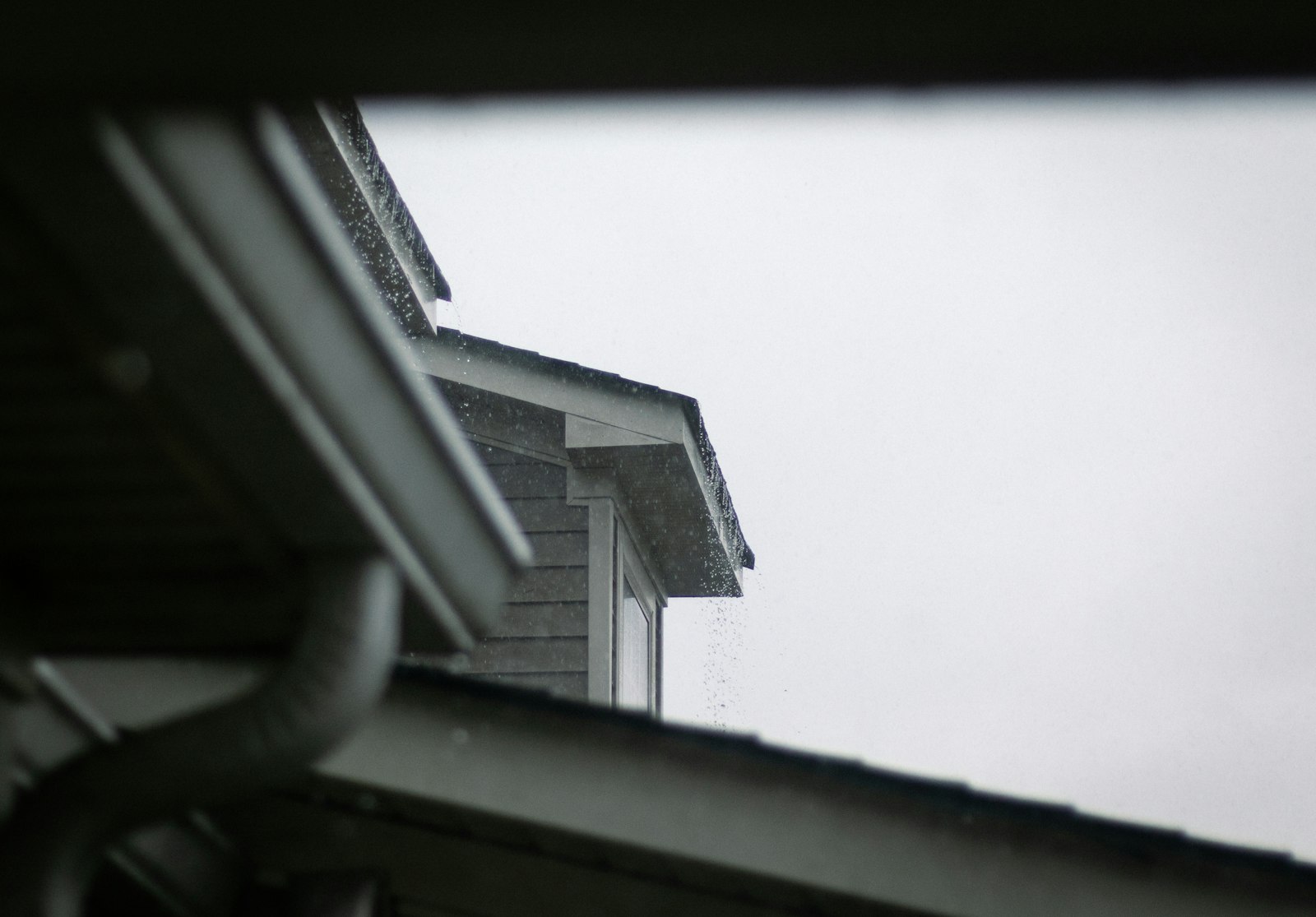 Seamless aluminum gutter run along a roofline